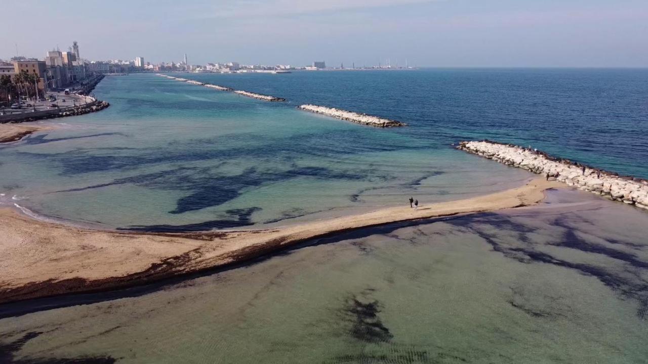 La Perla Di Bari - Private Parking Apartman Kültér fotó